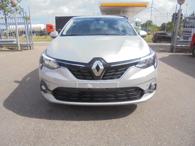 Renault Taliant 1.0 TURBO NEW TAX FREE - Limuzina: slika 2 Renault Taliant 1.0 TURBO NEW TAX FREE - Limuzina: slika 2