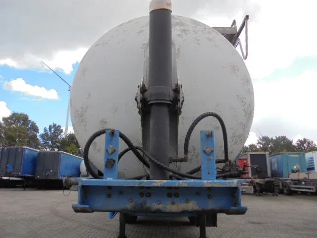 SPITZER BP SK 50 - Poluprikolica cisterna: slika 2 SPITZER BP SK 50 - Poluprikolica cisterna: slika 2