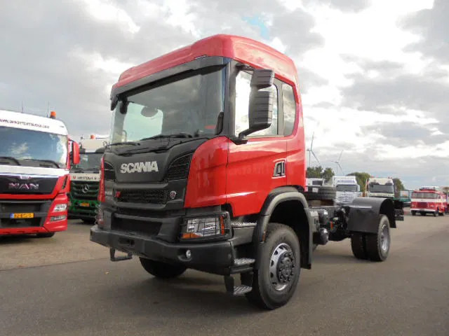 Scania P450 XT 4X4 NIEUW-DEMO - Kamion sa golom šasijom i zatvorenom kabinom: slika 1 Scania P450 XT 4X4 NIEUW-DEMO - Kamion sa golom šasijom i zatvorenom kabinom: slika 1