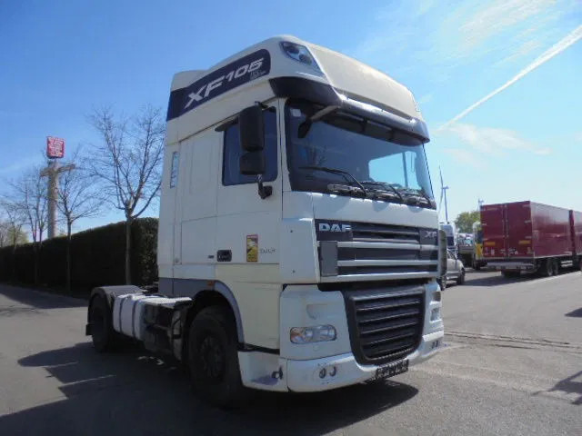 DAF XF 105.460 SUPERSPACE - Tegljač: slika 3 DAF XF 105.460 SUPERSPACE - Tegljač: slika 3