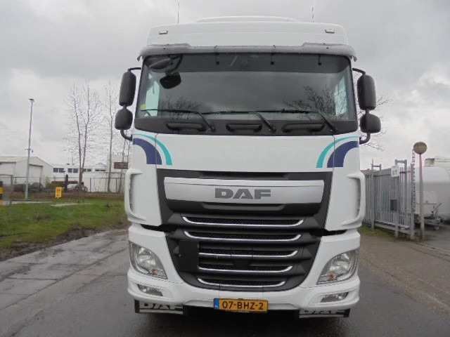 DAF XF 440 6x2 - Tegljač: slika 2 DAF XF 440 6x2 - Tegljač: slika 2