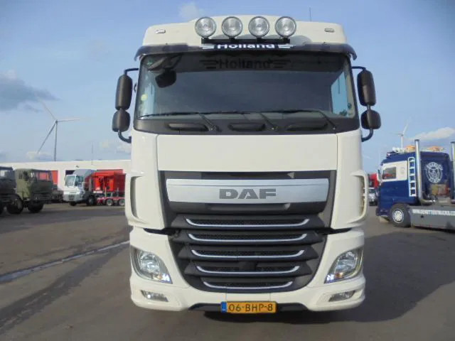 DAF XF 440 - Tegljač: slika 2 DAF XF 440 - Tegljač: slika 2