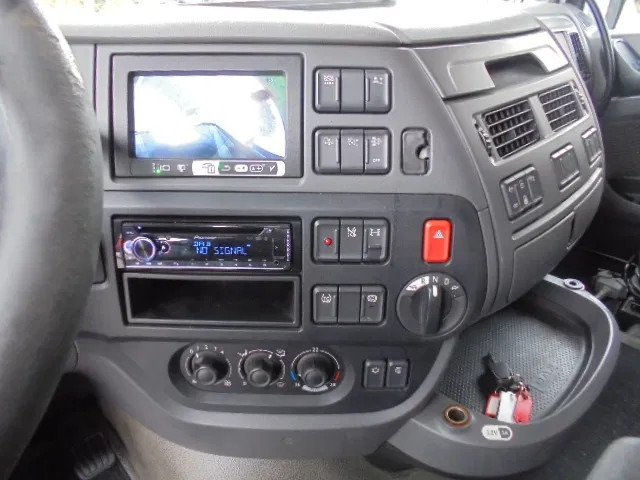 DAF XF 440 SUPER SPACE CAB - Tegljač: slika 5 DAF XF 440 SUPER SPACE CAB - Tegljač: slika 5