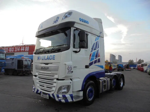DAF XF 460 6X2 RHD - Tegljač: slika 1 DAF XF 460 6X2 RHD - Tegljač: slika 1