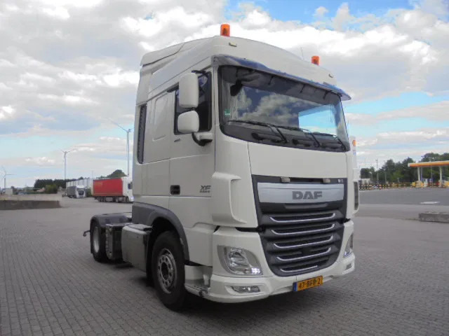 DAF XF 460 FT + COMPRESSOR - Tegljač: slika 3 DAF XF 460 FT + COMPRESSOR - Tegljač: slika 3