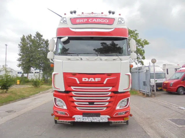 DAF XF 530 SSC INTARDER - Tegljač: slika 2 DAF XF 530 SSC INTARDER - Tegljač: slika 2