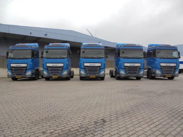 DAF XF XF 106 SPACECAB - Tegljač: slika 2 DAF XF XF 106 SPACECAB - Tegljač: slika 2