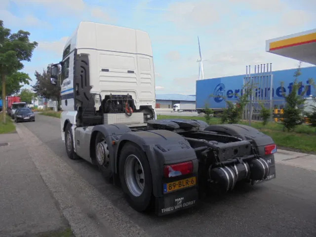 MAN TGX 26.500 XXL NL TRUCK SMART TACHO 20X IN STOCK - Tegljač: slika 4 MAN TGX 26.500 XXL NL TRUCK SMART TACHO 20X IN STOCK - Tegljač: slika 4