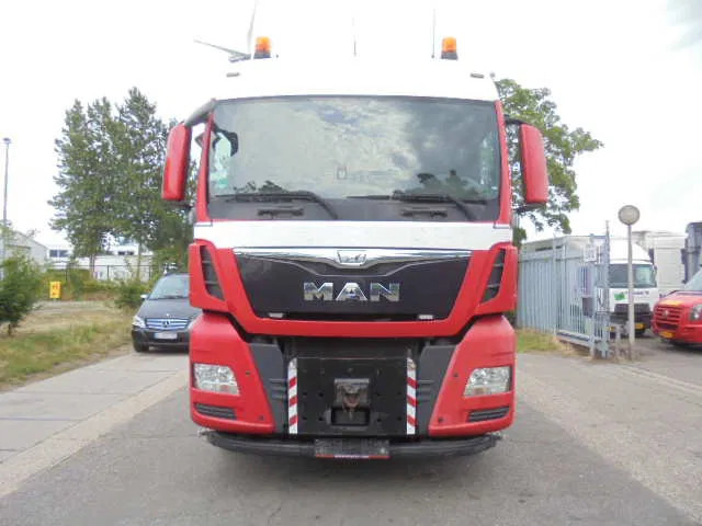 MAN TGX 33.480 6X4 Manual Gearbox Retarder - Tegljač: slika 2 MAN TGX 33.480 6X4 Manual Gearbox Retarder - Tegljač: slika 2