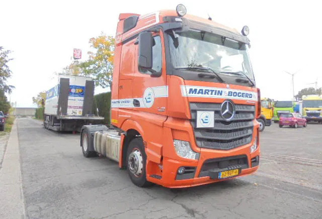 Mercedes-Benz Actros 1842 APK 06-2026 - Tegljač: slika 3 Mercedes-Benz Actros 1842 APK 06-2026 - Tegljač: slika 3