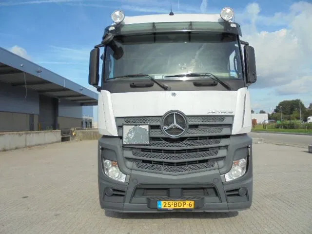 Mercedes-Benz Actros 1842 - Tegljač: slika 2 Mercedes-Benz Actros 1842 - Tegljač: slika 2