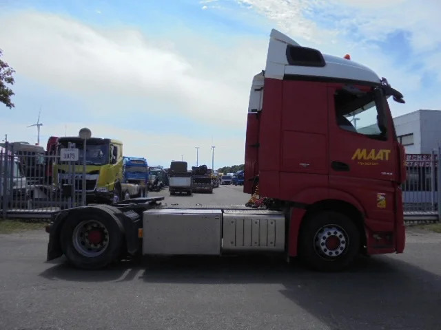 Mercedes-Benz Actros 1843 - Tegljač: slika 4 Mercedes-Benz Actros 1843 - Tegljač: slika 4