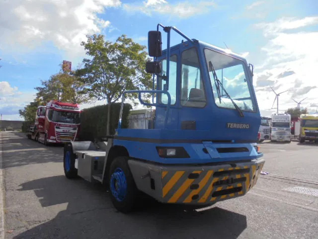 Terberg YT 182 NL KENTEKEN - Terminalni traktor: slika 3 Terberg YT 182 NL KENTEKEN - Terminalni traktor: slika 3