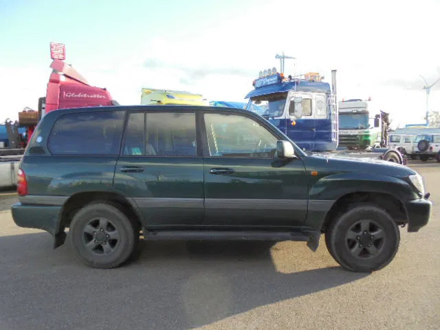Toyota Land Cruiser - Automobil: slika 4 Toyota Land Cruiser - Automobil: slika 4