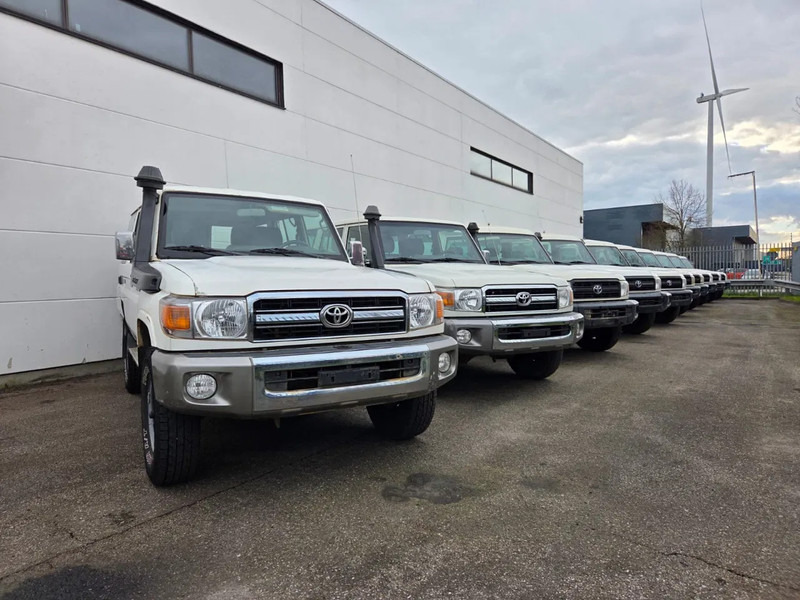 Toyota Land Cruiser HZJ76 + HZJ78L + PICKUP 4WD EXPORT OUT EU ONLY - Pikap: slika 1 Toyota Land Cruiser HZJ76 + HZJ78L + PICKUP 4WD EXPORT OUT EU ONLY - Pikap: slika 1