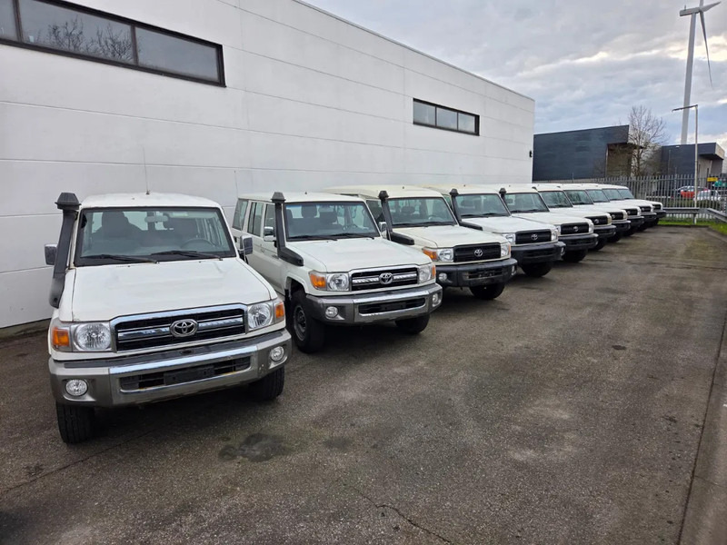 Toyota Land Cruiser HZJ76 + HZJ78L + PICKUP 4WD EXPORT OUT EU ONLY - Pikap: slika 2 Toyota Land Cruiser HZJ76 + HZJ78L + PICKUP 4WD EXPORT OUT EU ONLY - Pikap: slika 2