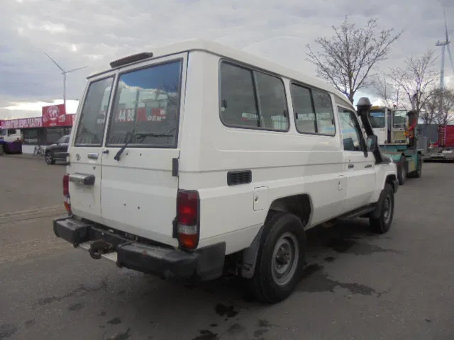 Toyota Land Cruiser HZJ78L 4WD EXPORT OUT EU ONLY - Automobil: slika 5 Toyota Land Cruiser HZJ78L 4WD EXPORT OUT EU ONLY - Automobil: slika 5