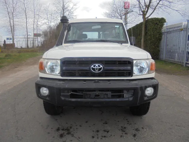 Toyota Land Cruiser HZJ78L 4WD EXPORT OUT EU ONLY - Automobil: slika 2 Toyota Land Cruiser HZJ78L 4WD EXPORT OUT EU ONLY - Automobil: slika 2