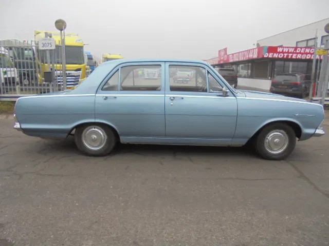 Vauxhall Victor 101 SUPER - Limuzina: slika 5 Vauxhall Victor 101 SUPER - Limuzina: slika 5