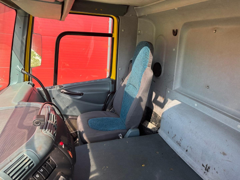 Istovarivač, Kamion sa dizalicom DAF CF 65: slika 8