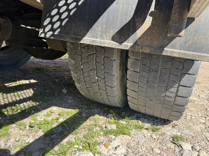 Istovarivač, Kamion sa dizalicom DAF CF 65: slika 13