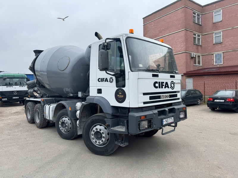 Iveco Eurotraker 340E35, cursor 8 - Mikser za beton: slika 2 Iveco Eurotraker 340E35, cursor 8 - Mikser za beton: slika 2