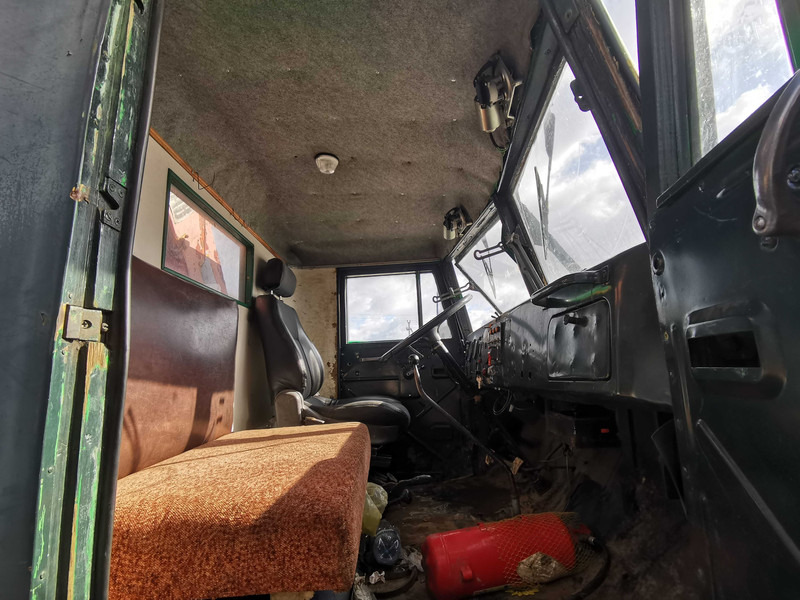 KRAZ 255 B 6x6 flatbed truck - Kamion sa tovarnim sandukom: slika 5 KRAZ 255 B 6x6 flatbed truck - Kamion sa tovarnim sandukom: slika 5