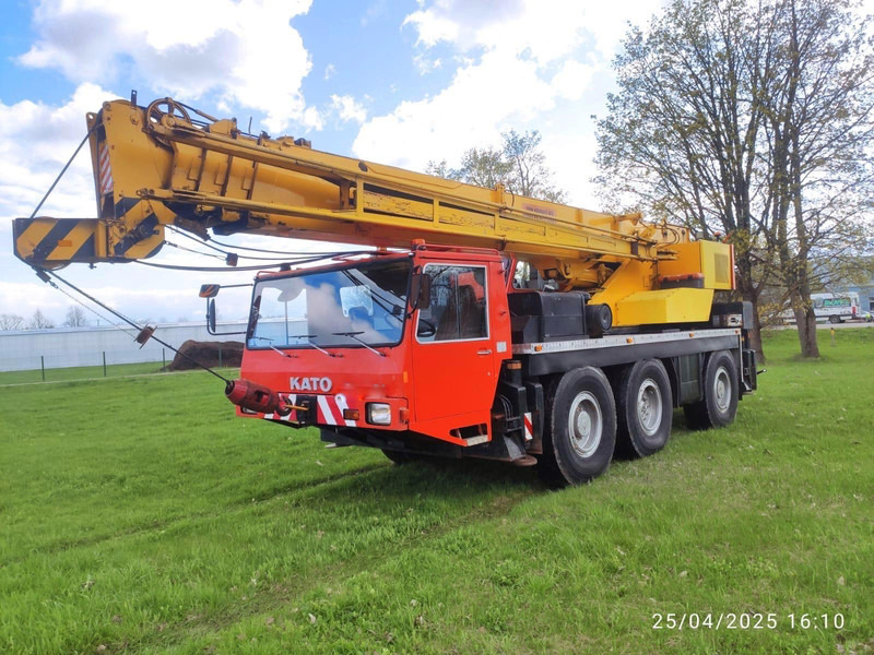 Kato KA400E - Pokretni kran: slika 1 Kato KA400E - Pokretni kran: slika 1