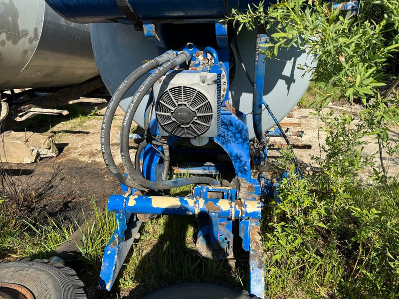 Mercedes-Benz Actros, MAN. 10 x pieces mixer. 9-10 m3 - Mikser za beton: slika 5 Mercedes-Benz Actros, MAN. 10 x pieces mixer. 9-10 m3 - Mikser za beton: slika 5