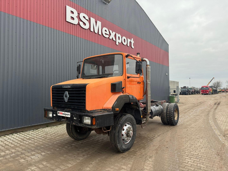 Renault C 260, 4x4 chassis - Kamion sa golom šasijom i zatvorenom kabinom: slika 1 Renault C 260, 4x4 chassis - Kamion sa golom šasijom i zatvorenom kabinom: slika 1