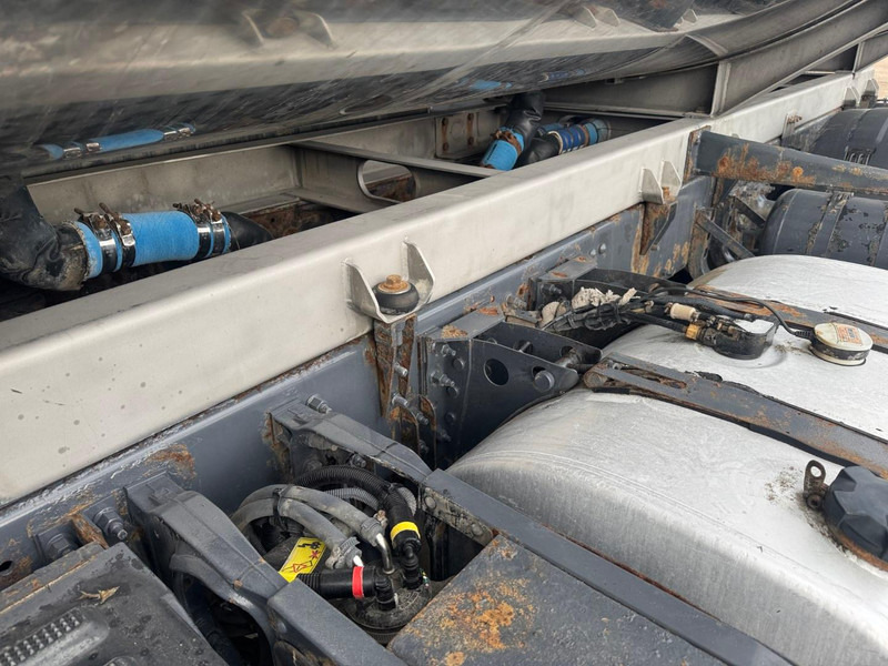 Kamion cisterna za prevoz goriva Volvo FM9, 11000 liter: slika 11