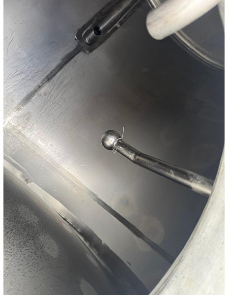 Kamion cisterna za prevoz goriva Volvo FM9, 11000 liter: slika 18