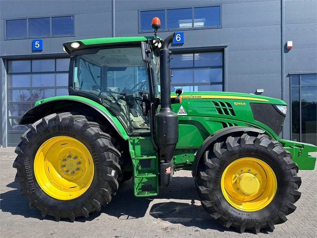 John Deere 6145R - Traktor: slika 2 John Deere 6145R - Traktor: slika 2