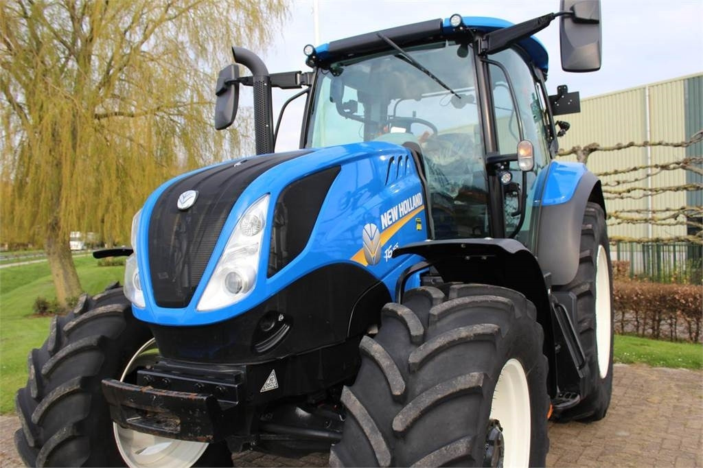 New Holland T6.155 - Traktor: slika 2 New Holland T6.155 - Traktor: slika 2