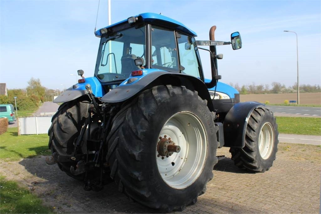 New Holland TM175 - Traktor: slika 3 New Holland TM175 - Traktor: slika 3
