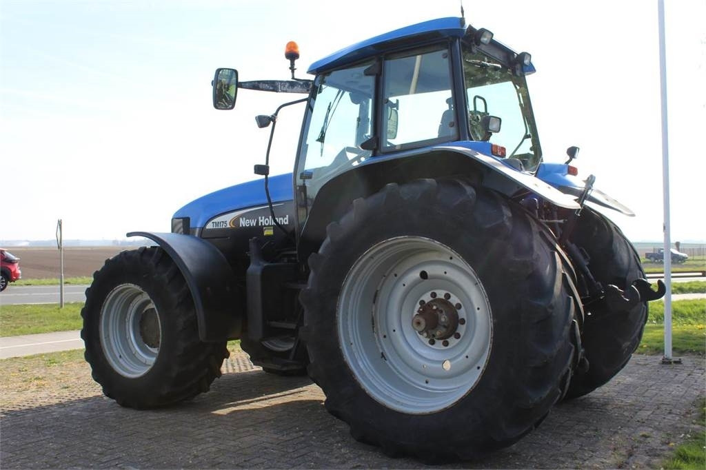 New Holland TM175 - Traktor: slika 4 New Holland TM175 - Traktor: slika 4