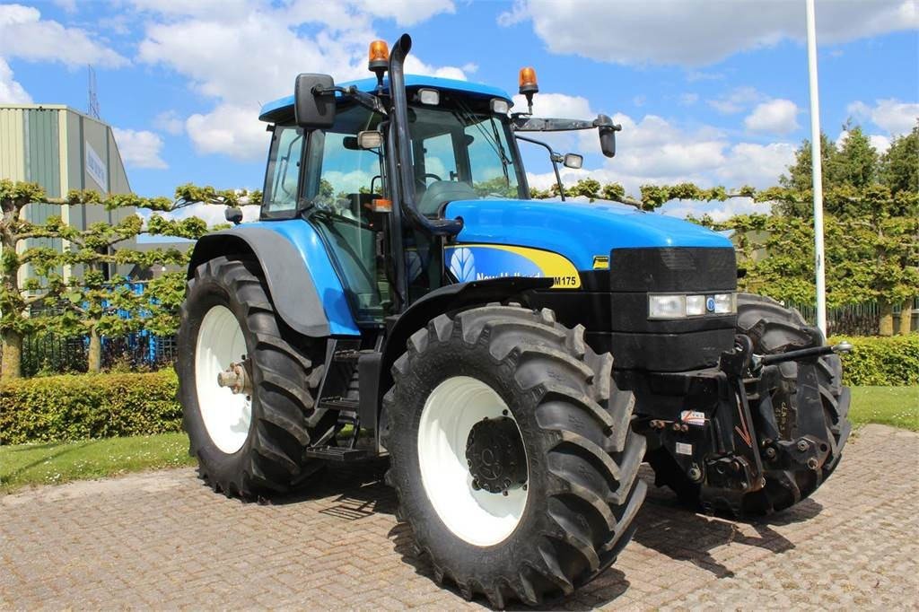 New Holland TM175 - Traktor: slika 2 New Holland TM175 - Traktor: slika 2