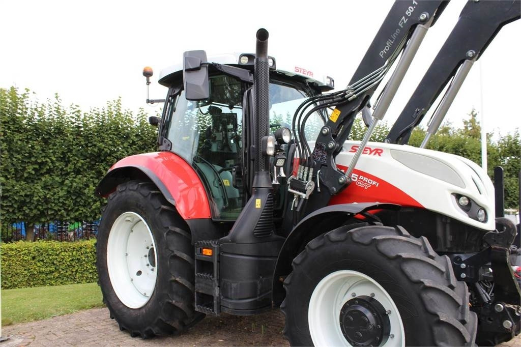 Steyr 6145 Profi CVT - Traktor: slika 3 Steyr 6145 Profi CVT - Traktor: slika 3