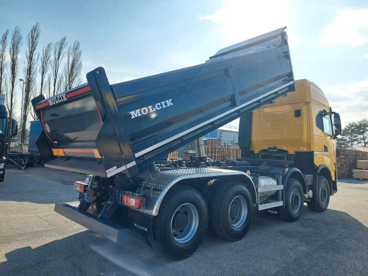 Iveco AS360X53Z Stralis X-WAY 8x4 Bordmatik - Istovarivač: slika 4 Iveco AS360X53Z Stralis X-WAY 8x4 Bordmatik - Istovarivač: slika 4