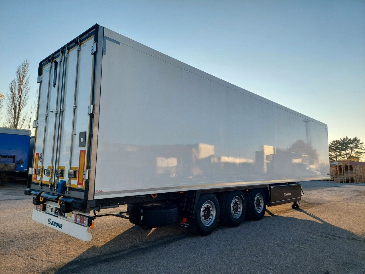 Krone SD Thermo King SLXi 300 - Poluprikolica hladnjače: slika 4 Krone SD Thermo King SLXi 300 - Poluprikolica hladnjače: slika 4