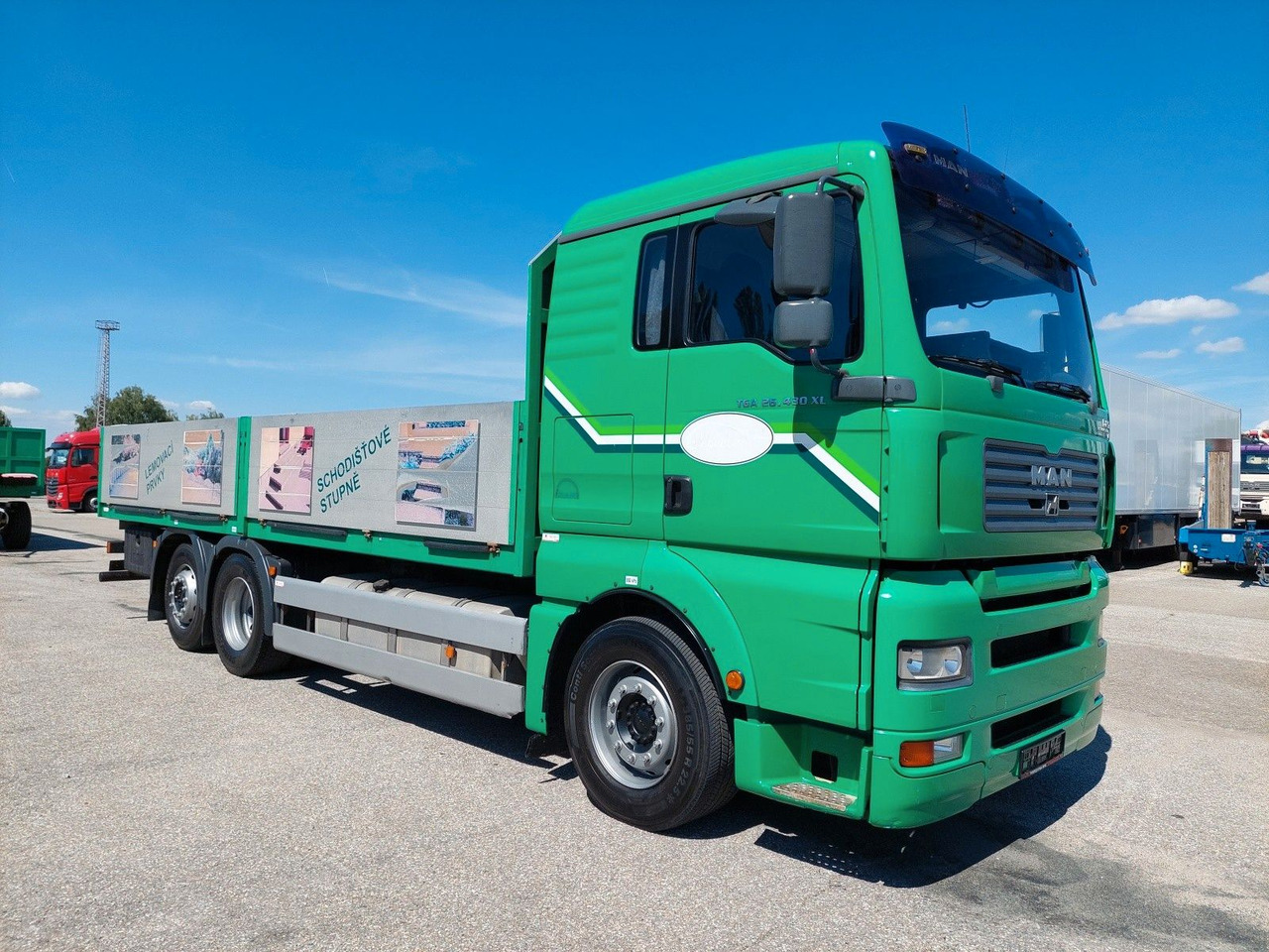 MAN TGA 26.430 LL 6x2-2 - Kamion sa tovarnim sandukom: slika 2 MAN TGA 26.430 LL 6x2-2 - Kamion sa tovarnim sandukom: slika 2