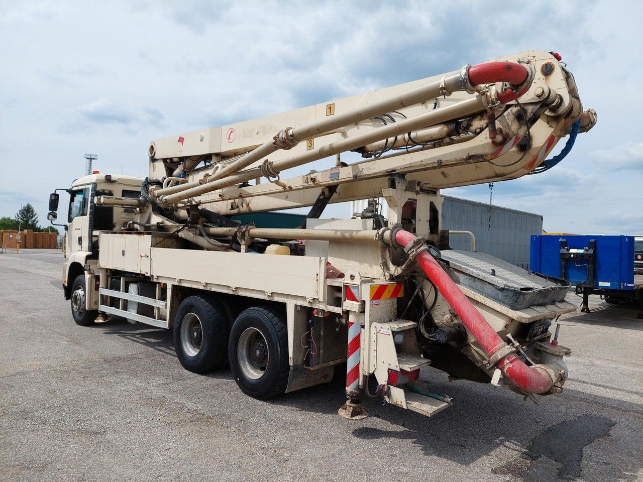 MAN TGA 33.400 6x4 BB JMBH 33 - Auto pumpa za beton: slika 3 MAN TGA 33.400 6x4 BB JMBH 33 - Auto pumpa za beton: slika 3