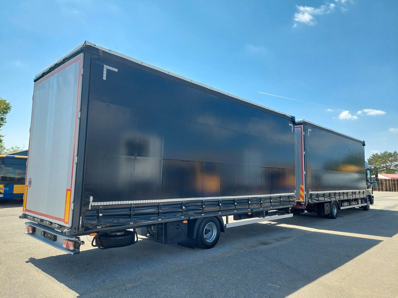 MAN TGL 12.250 BL 4x2 + Anhänger KONAR 38 Paletten - Kamion sa ceradom: slika 4 MAN TGL 12.250 BL 4x2 + Anhänger KONAR 38 Paletten - Kamion sa ceradom: slika 4