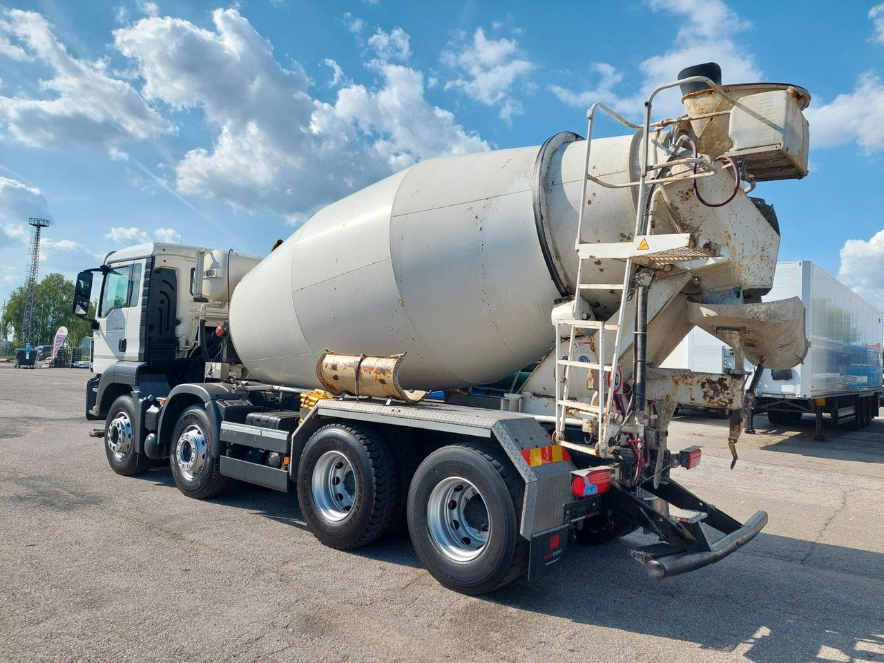 MAN TGS 32.400 8X4 BB Liebherr 9 m³ - Mikser za beton: slika 3 MAN TGS 32.400 8X4 BB Liebherr 9 m³ - Mikser za beton: slika 3