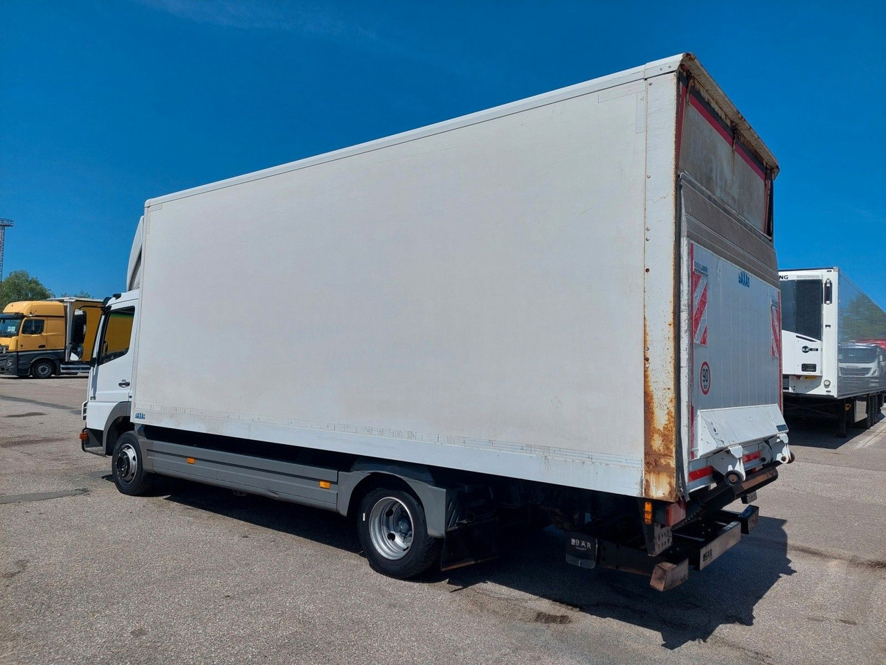 Mercedes-Benz Atego 816 4x2 - Dostavno vozilo sa zatvorenim sandukom: slika 3 Mercedes-Benz Atego 816 4x2 - Dostavno vozilo sa zatvorenim sandukom: slika 3