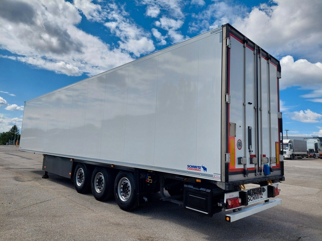Schmitz Cargobull SKO24 ThermoKing SLXi 300 - Poluprikolica hladnjače: slika 3 Schmitz Cargobull SKO24 ThermoKing SLXi 300 - Poluprikolica hladnjače: slika 3