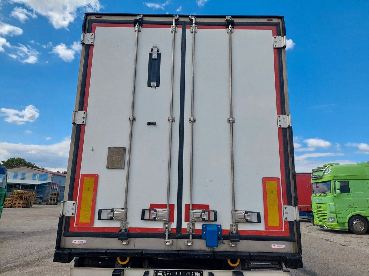 Schmitz Cargobull SKO24 ThermoKing SLXi 300 - Poluprikolica hladnjače: slika 5 Schmitz Cargobull SKO24 ThermoKing SLXi 300 - Poluprikolica hladnjače: slika 5