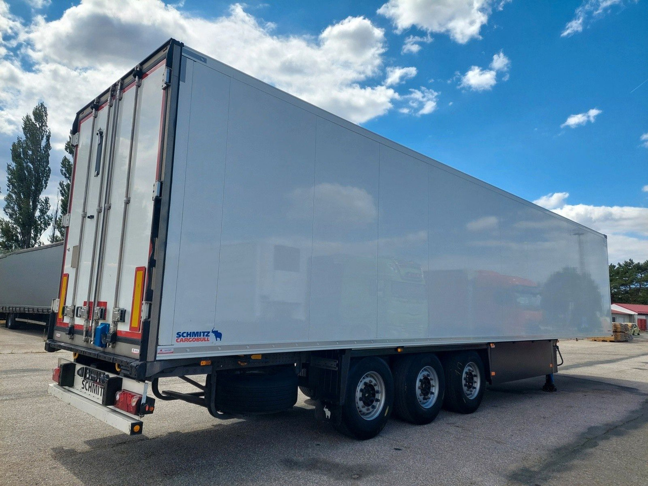 Schmitz Cargobull SKO24 ThermoKing SLXi 300 - Poluprikolica hladnjače: slika 4 Schmitz Cargobull SKO24 ThermoKing SLXi 300 - Poluprikolica hladnjače: slika 4