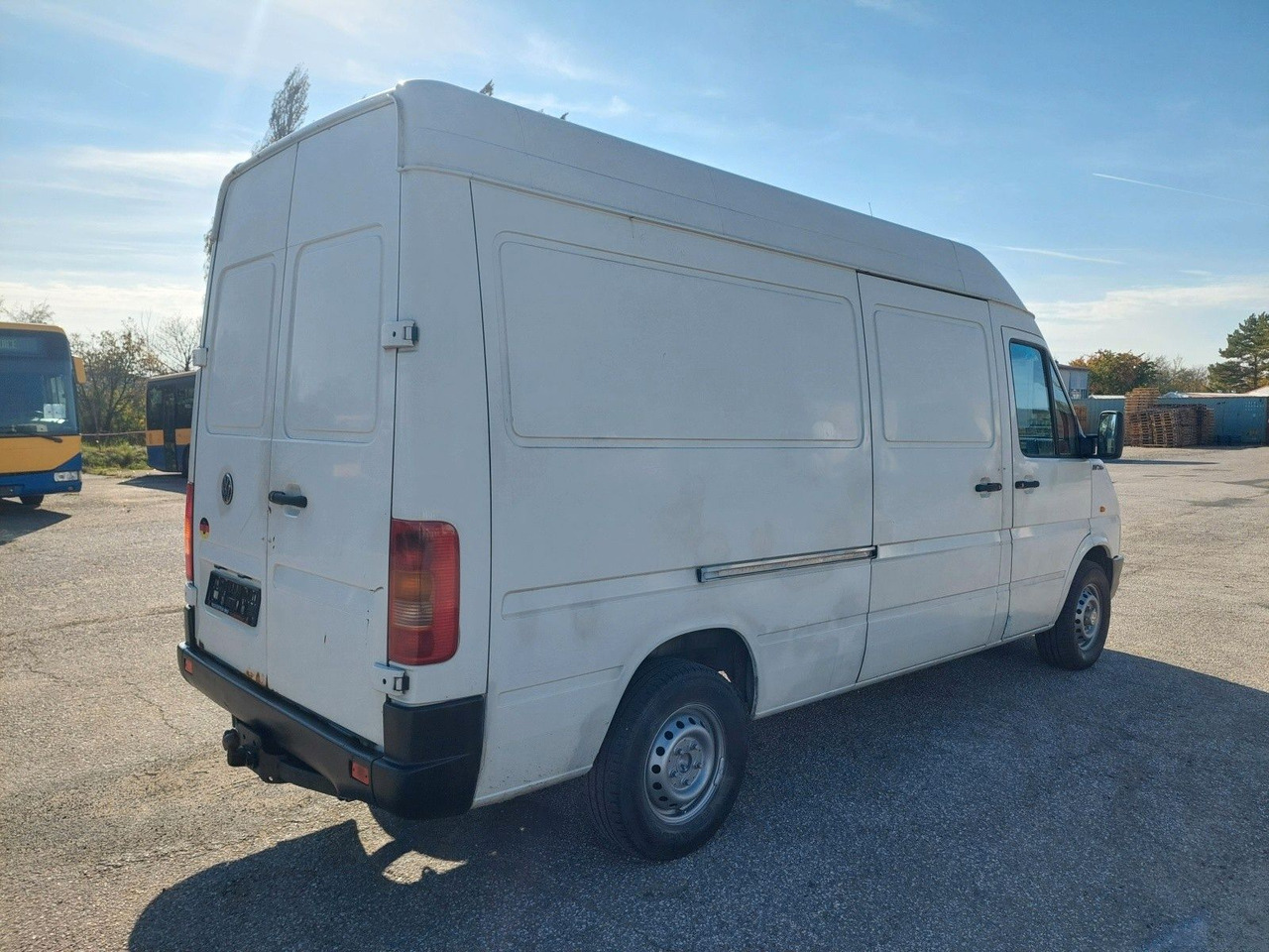 Volkswagen LT Kasten-Kombi 35 L2H2 Hochraum - Dostavno vozilo sa zatvorenim sandukom: slika 4 Volkswagen LT Kasten-Kombi 35 L2H2 Hochraum - Dostavno vozilo sa zatvorenim sandukom: slika 4