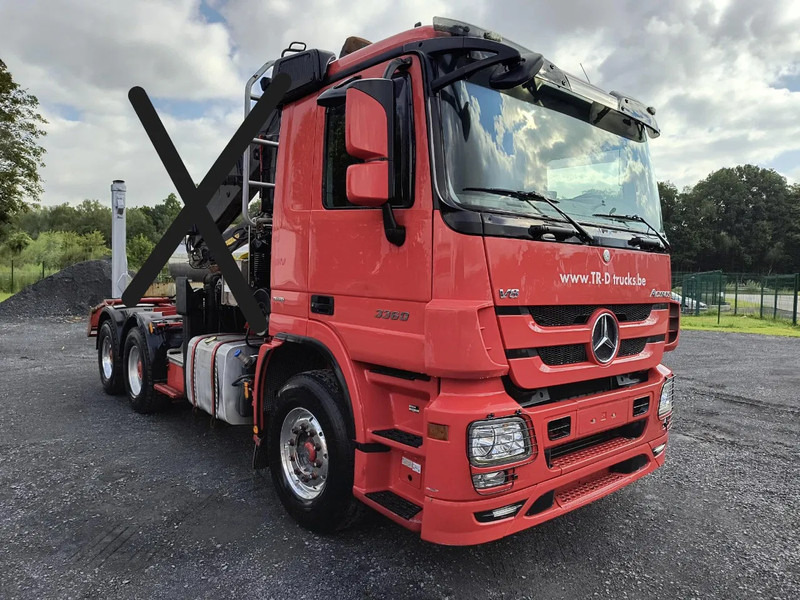 Mercedes-Benz Actros 3360 V8 - CHASSIS (NO CRANE) - 6X4 - Kamion sa golom šasijom i zatvorenom kabinom: slika 3 Mercedes-Benz Actros 3360 V8 - CHASSIS (NO CRANE) - 6X4 - Kamion sa golom šasijom i zatvorenom kabinom: slika 3